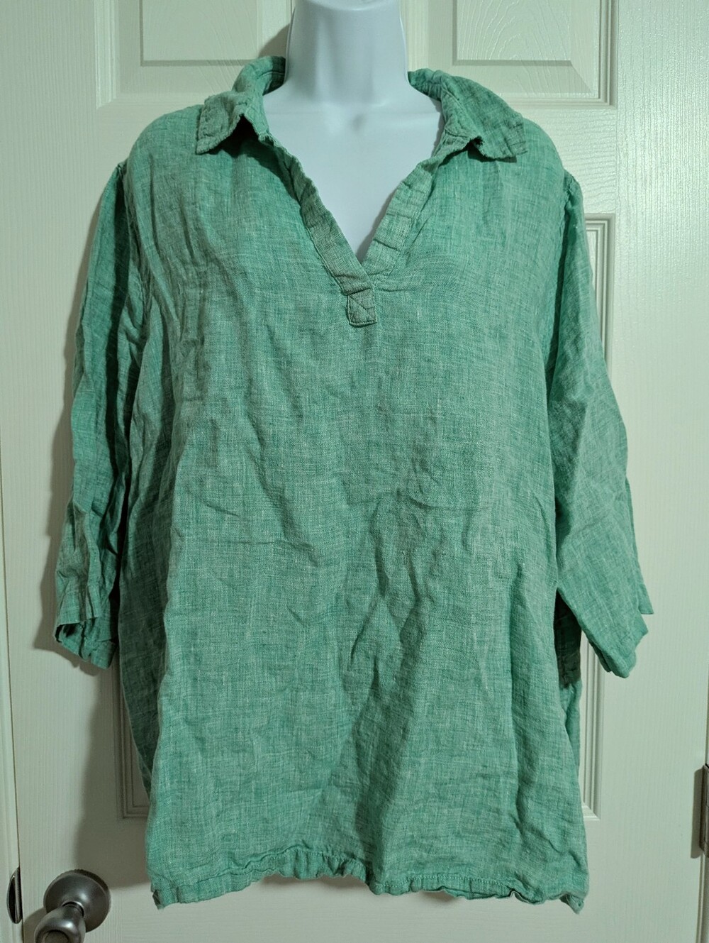 Tahari 100% linen blouse size 2x 3/4 Sleeve